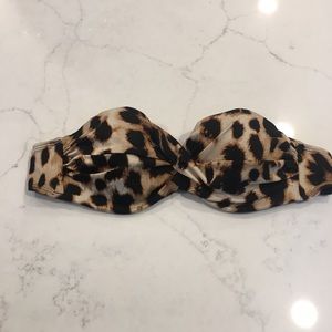 Victoria’s Secret bikini top 34 C